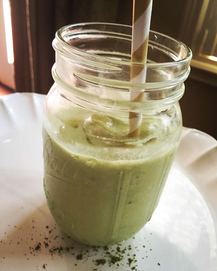 Cleanly Consumed Matcha Smoothie
